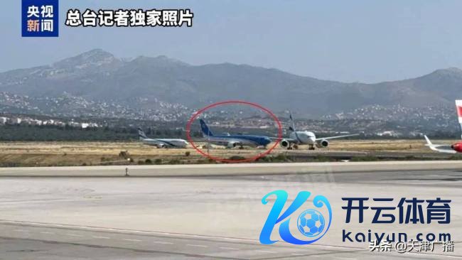 航拍以色列街头:多地诞生变废地 导弹伏击重创城市